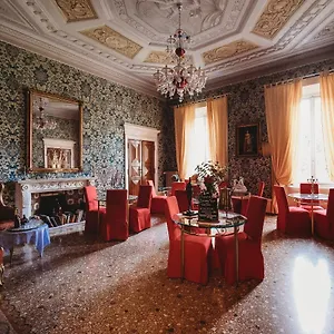 2* Pensión Salotto Delle Arti